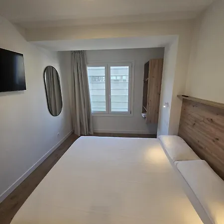 Hostel Boreal Mistral
